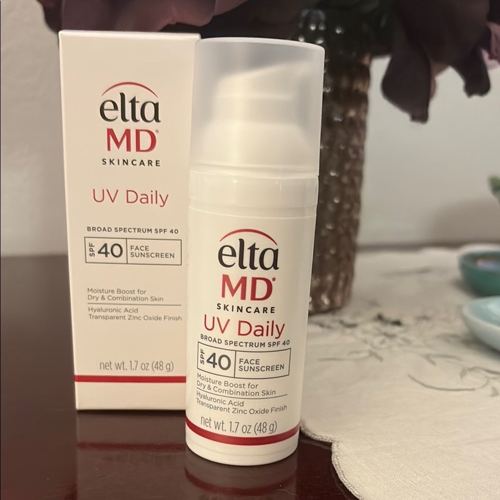 EltaMD UV Daily SPF 40 Face Sunscreen - White and Red